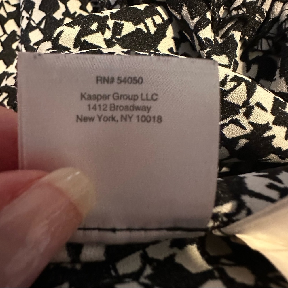 Anne Klein Black and White Patterned Midi Dress - Picture 10 of 10